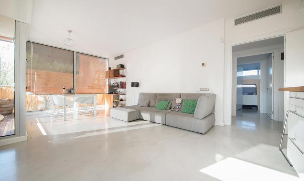 Magnificent Apartment Close To The Beach Sant Adria de Besos Exterior photo