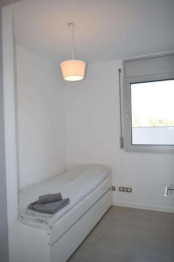 Magnificent Apartment Close To The Beach Sant Adria de Besos Exterior photo