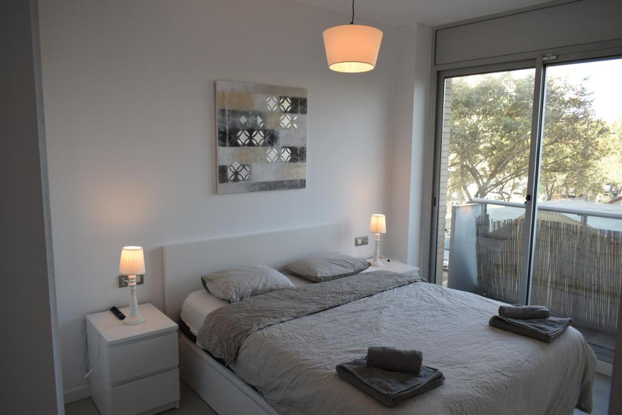 Magnificent Apartment Close To The Beach Sant Adria de Besos Exterior photo